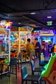 tứ sắc 8Day